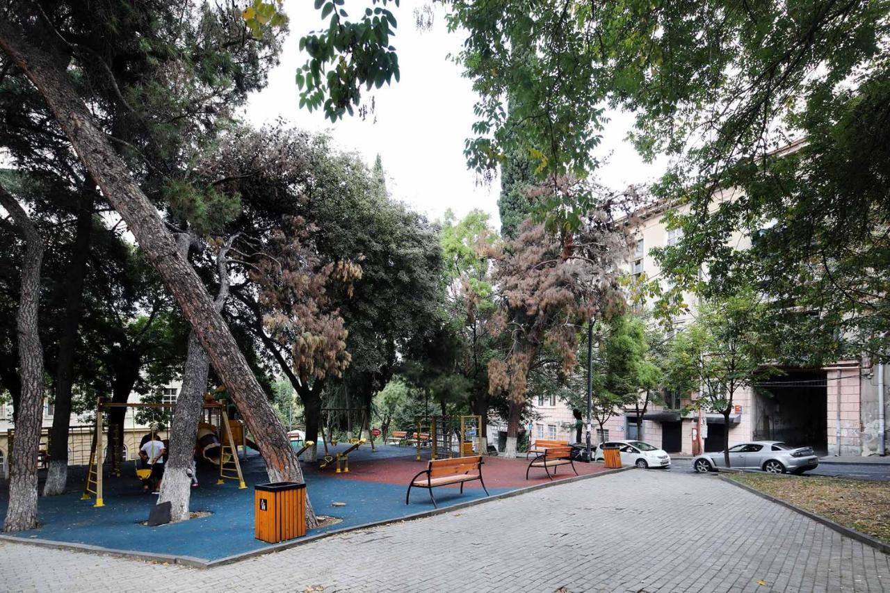 Twins Hotel Tbilisi Exterior foto